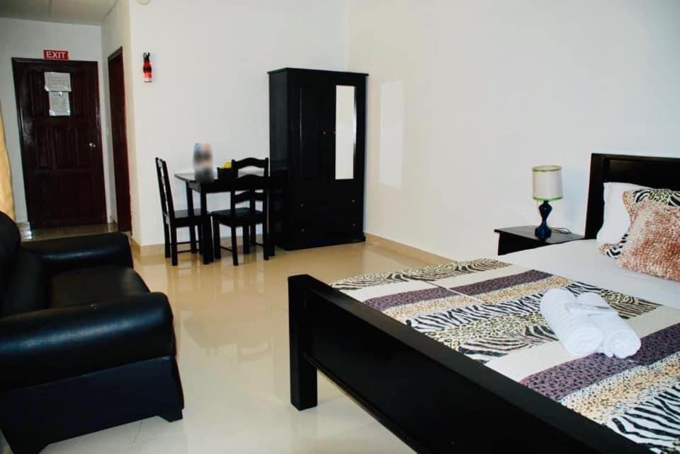 Coastal Bay Suite & Golf Cart Rental San Pedro  Eksteriør billede